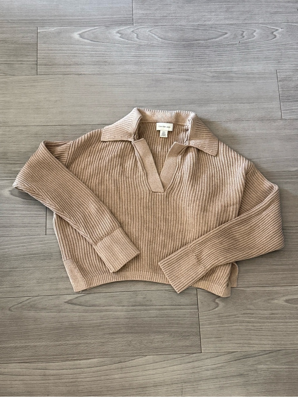 Calvin Klein Women's Tan collared V-neck sweater Size S